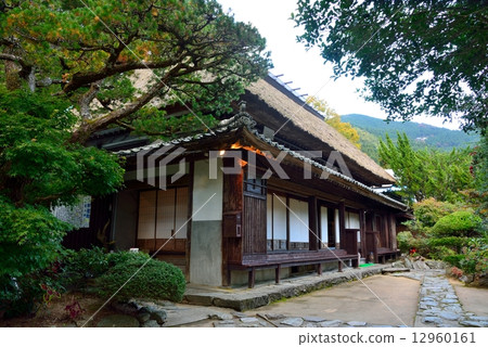 Nishioka family house 12960161