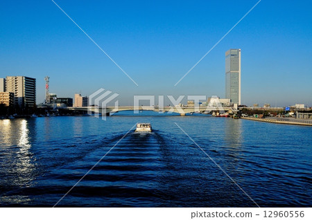 信濃川和延吉橋 12960556