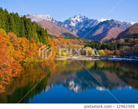 First snow and autumn leaves of Daito 12962568