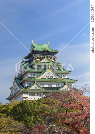 Osaka Castle castle tower in autumn 12963344