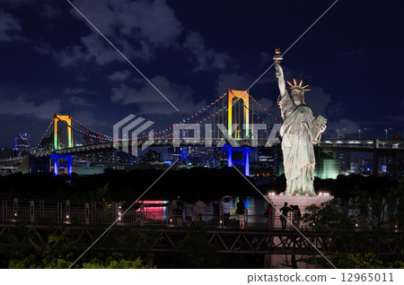彩虹橋·特別點亮和自由女神像 彩虹橋·特別點亮和自由女神像 12965011