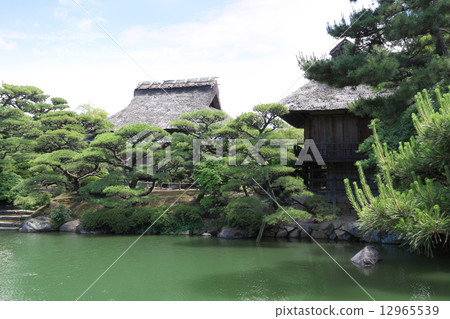 丸龜市“上川氏族”(丸龜域氏族大名花園)的“主樓(茶室)”和“Obayashiro” 丸龜市“上川氏族”(丸龜域氏族大名花園)的“主樓(茶室)”和“Obayashiro” 12965539