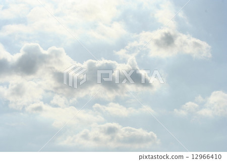 雲 雲 12966410