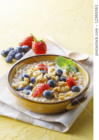 Fruits and cereals 12969361