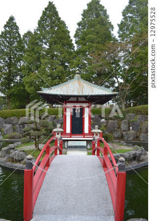 Japanese garden Japanese garden 12975528