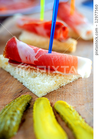 ham of Switzerland 12977560