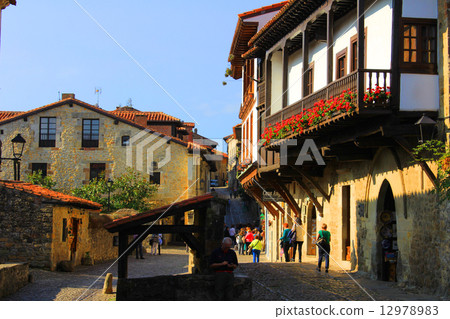 Santillana del Mar西班牙 12978983