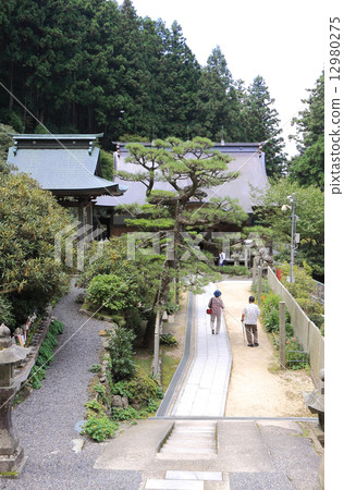 Shikoku Buddha No. 60 Buddhist temple "Yokomoeji" (from the right) Main Hall, bell tower 12980275