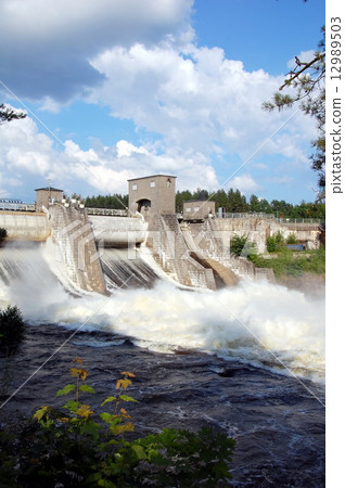 View of a hydroelectric power station dam in Imatra, Finland  12989503