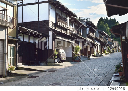 Main street in Suwa-cho, Yao-machi 12990028