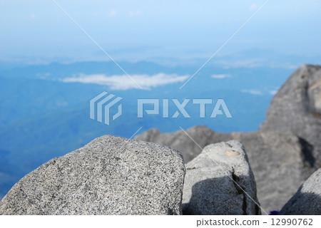 從基納巴盧山/山頂(沙巴/東馬來西亞/婆羅洲島)的視圖 從基納巴盧山/山頂(沙巴/東馬來西亞/婆羅洲島)的視圖 12990762