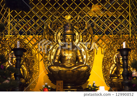 Mr. Kanon Mr. Kanon 12990852