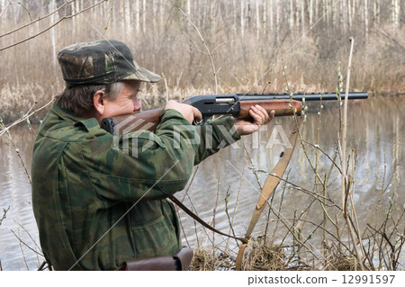 The hunter 12991597