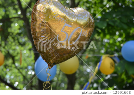 金色的婚禮 12991668