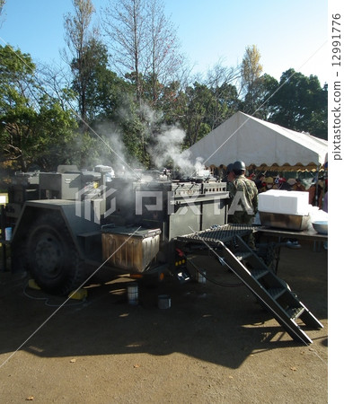 由自衛隊烹飪 12991776