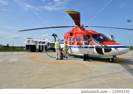 Helicopter is refuel 12993282