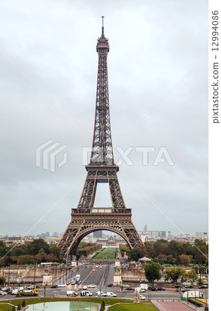 Eiffel tower in Paris, France Eiffel tower in Paris, France 12994086
