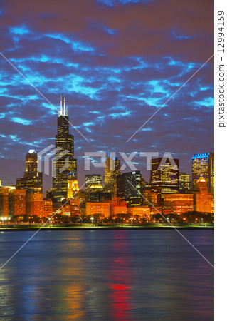 Chicago downtown cityscape 12994159