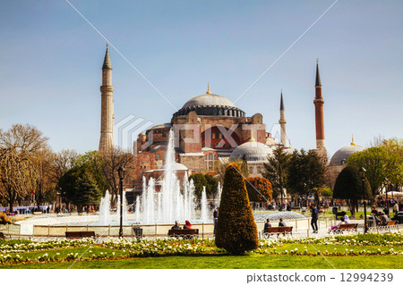 Hagia Sophia in Istanbul, Turkey early in the morning Hagia Sophia in Istanbul, Turkey early in the morning 12994239