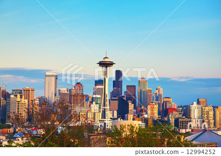 Downtown Seattle as seen from the Kerry park 12994252