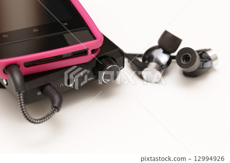 Digital player and portable amplifier 12994926