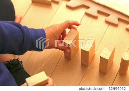 Japanese children playing with blocks 12994932