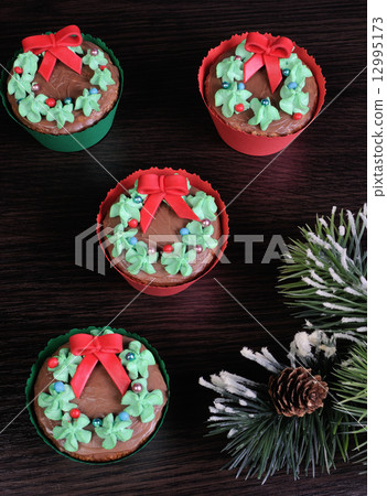 muffins in the form of a Christmas wreath muffins in the form of a Christmas wreath 12995173