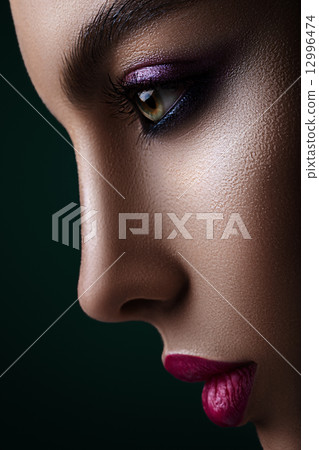 Face of femme fatale 12996474