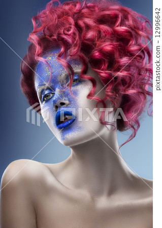 beauty make-up blue white 12996642