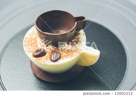 Tiramisu Dessert 13002252