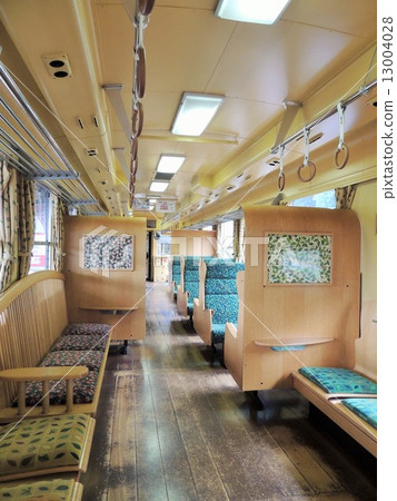 Kumagawa Railway Part 4 Bear in the car 13004028
