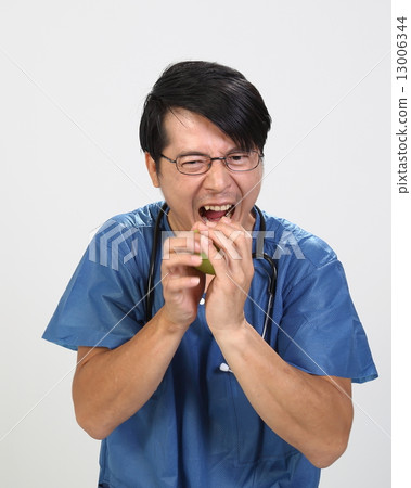 Dcotor apple painful bite  13006344