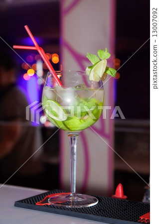 drinks 13007092