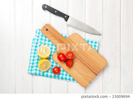 Cooking with tomatoes and lemons Cooking with tomatoes and lemons 13009694
