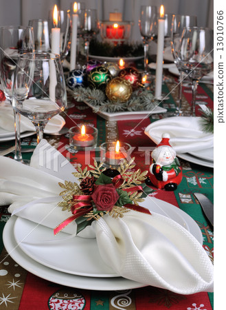Fragment serving Christmas table Fragment serving Christmas table 13010766