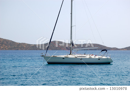 Recreation sail yacht at the beach of luxury hotel, Crete, Greec 13010978