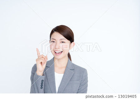 Young business woman 13019405