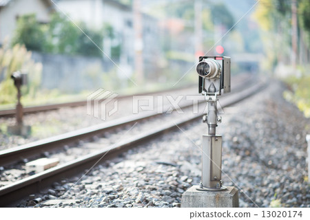 Railroad crossing	 13020174