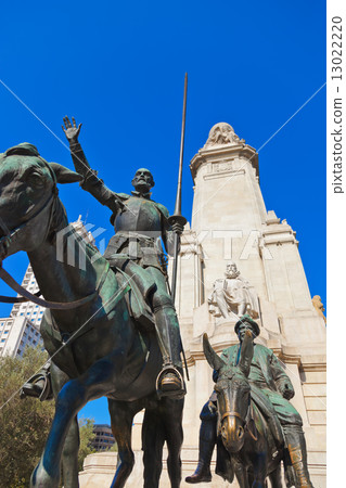 Don Quixote and Sancho Panza statue - Madrid Spain Don Quixote and Sancho Panza statue - Madrid Spain 13022220