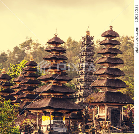 Besakih Besakih 13023582