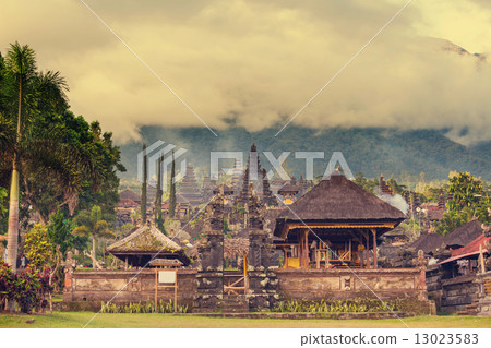 Besakih Besakih 13023583