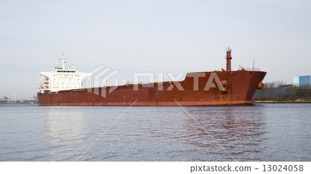 Bulk carrier ship (IJmuiden, the Netherlands) Bulk carrier ship (IJmuiden, the Netherlands) 13024058