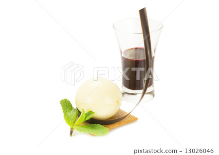 dessert of cream cake and blackberry jam 13026046