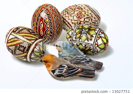 easter eggs do with birds easter eggs do with birds 13027751