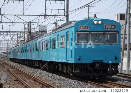 Hanwa Line 103 series train 13028539