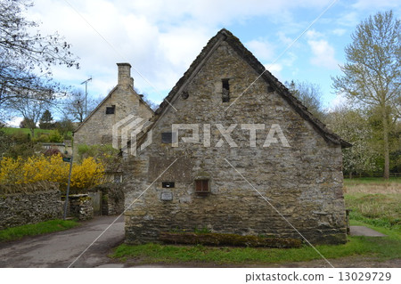 Bibury 13029729