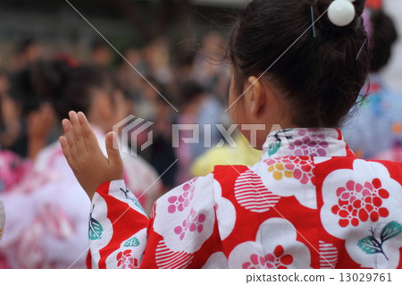 Bon dance in kindergarten 13029761