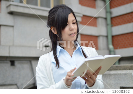 Business woman Business woman 13030362