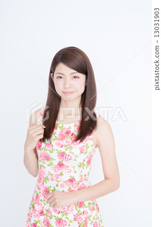 年輕的女士 年輕的女士 13031903