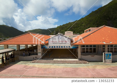 Tokashiki Harbor 13032233